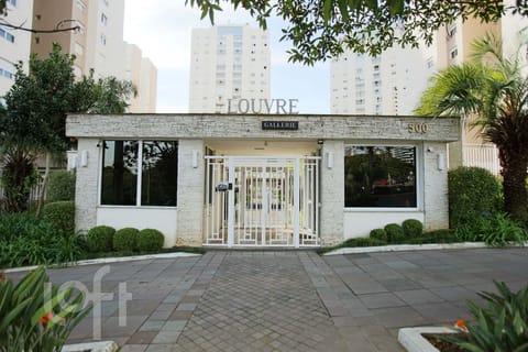 Image 52 - 256897